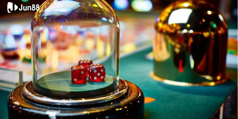 Cách chơi Sicbo xúc xắc bằng cược tổng điểm